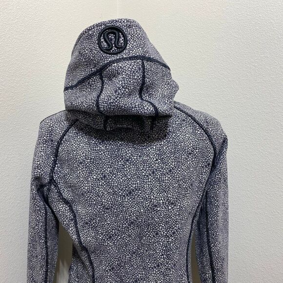Lululemon Scuba Full Zip Hoodie Size 8 - Picture 7 of 11